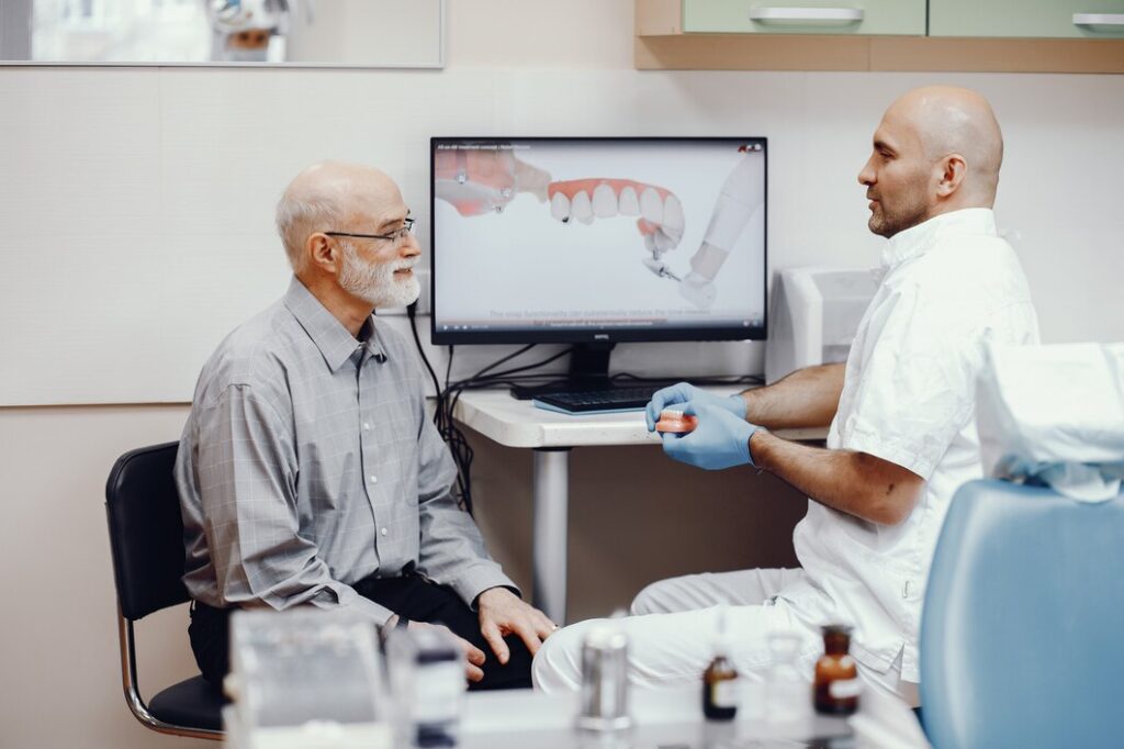 How to Choose the Right Dental Implant Specialist